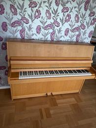 Fazer piano ljust trä