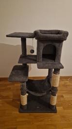Kattträd bortskänkes