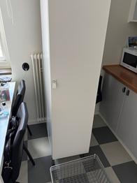 Högskåp Vitt bortskänkes