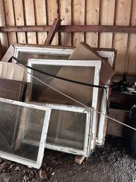 Fönster med träram olika storlekar