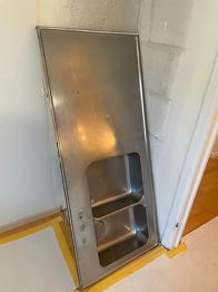 Diskbänk i rostfritt stål