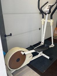 Axla crosstrainer med träningsdator