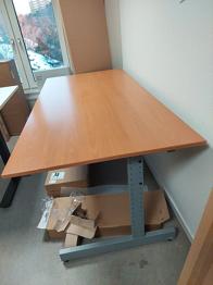 Skrivbord bortskänkes