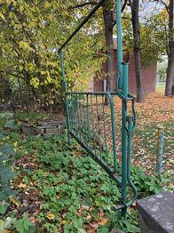 Klassiskt mattpiskställ i metall – SKÄNKES
