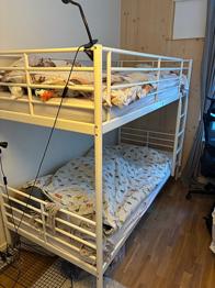 Våningssäng bortskänkes